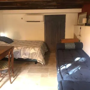  Hébergement de vacances Magnifique Maison De Village Clim Vue 6 Pers